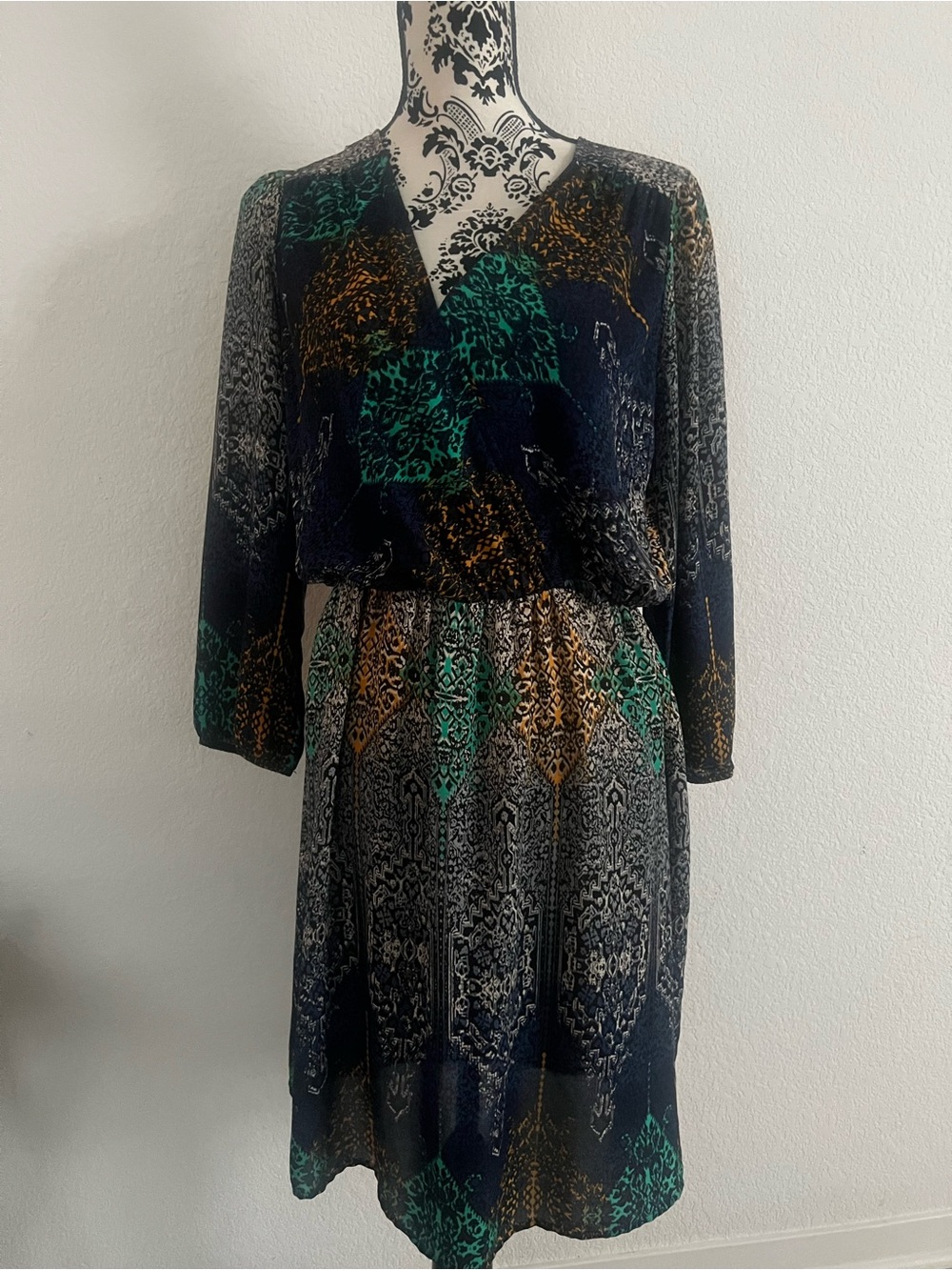 Stilettos Boho Geometric Print Long Sleeve V-Neck Dress Size Large